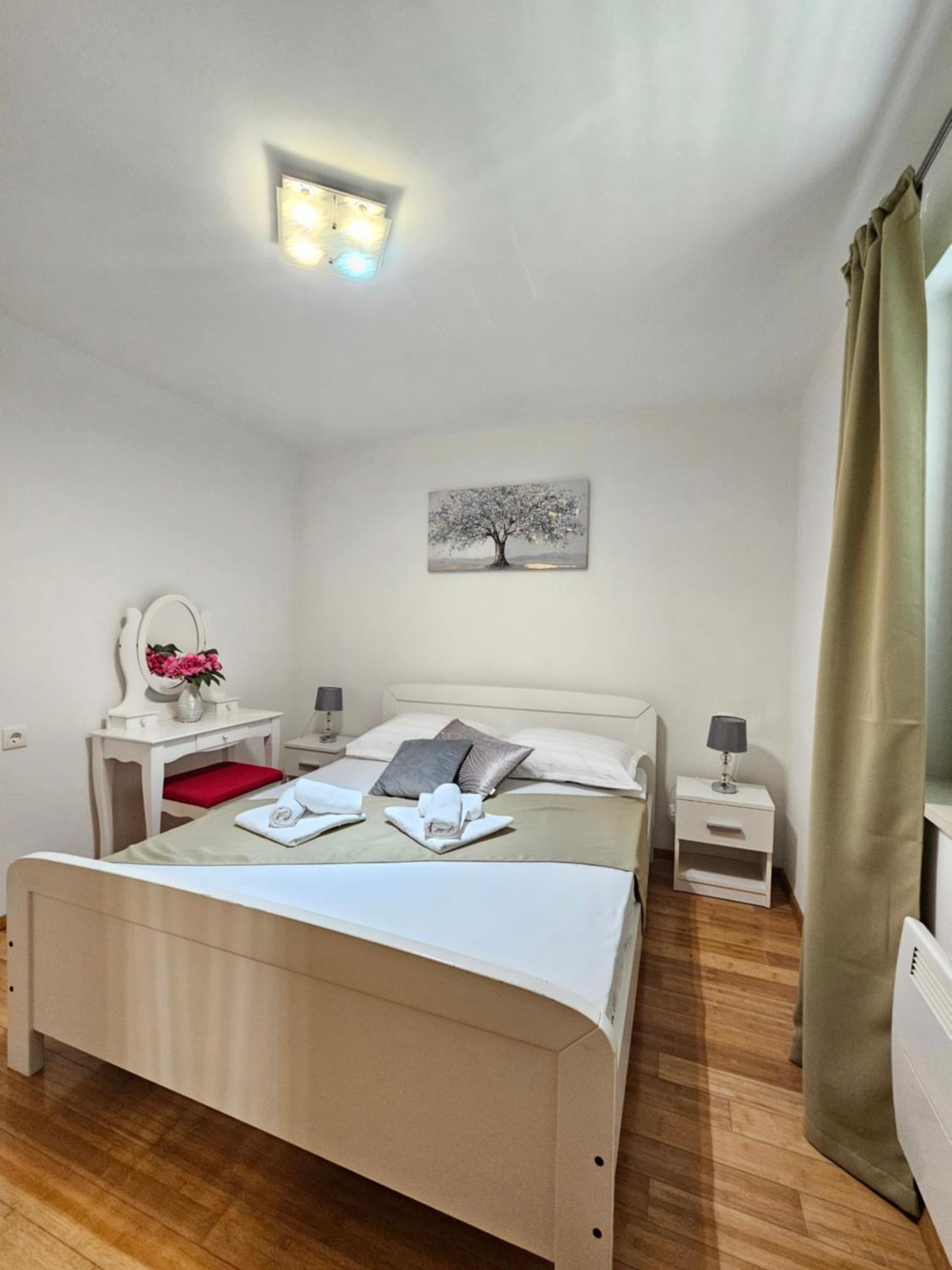 Apartments Iva Makarska Exterior photo