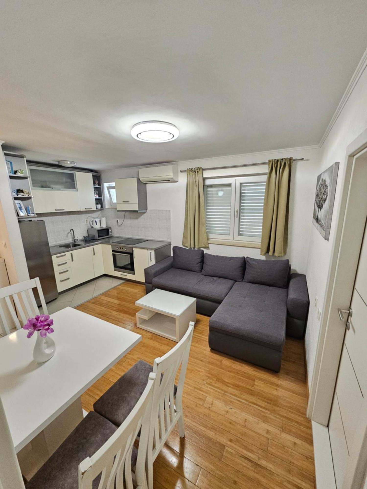 Apartments Iva Makarska Exterior photo