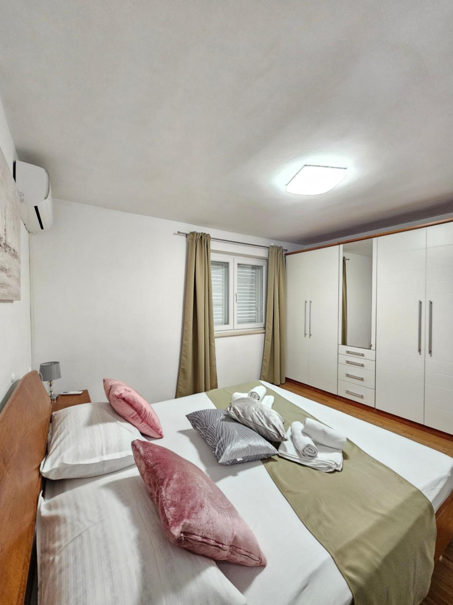 Apartments Iva Makarska Exterior photo